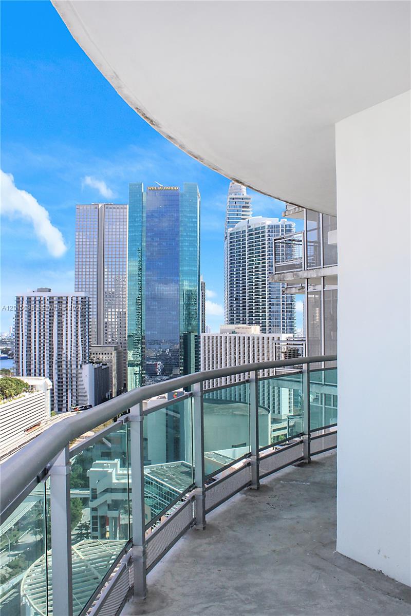 350 S Miami Ave #2713, Miami FL 33130