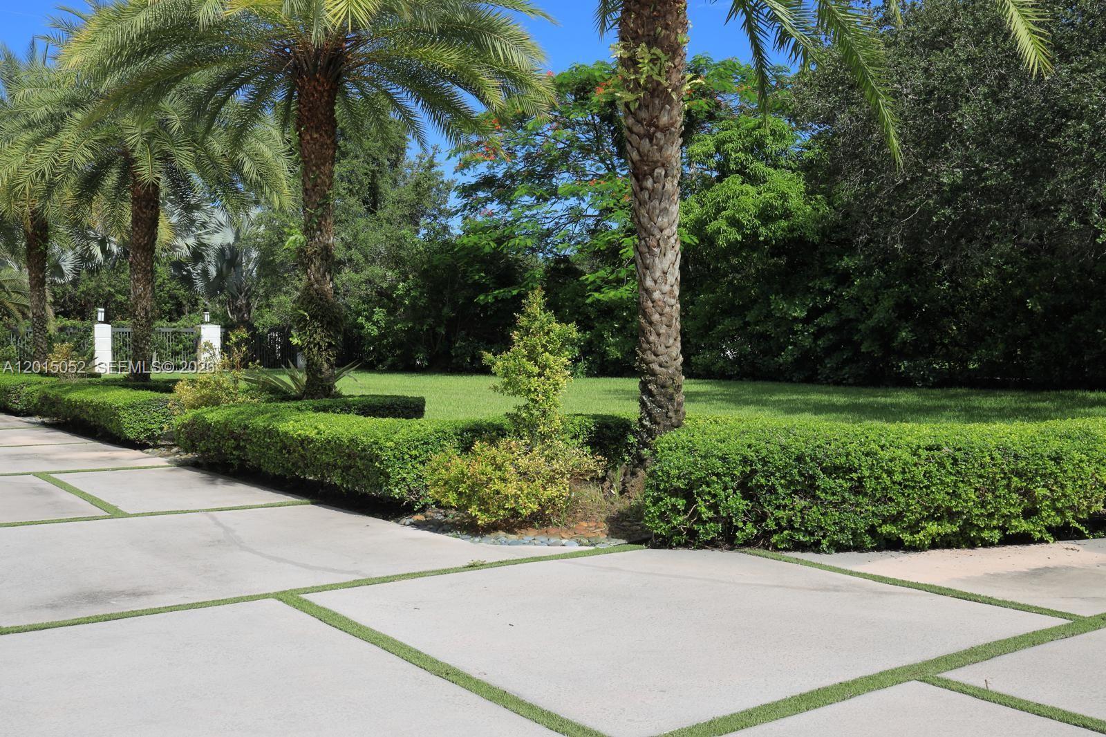 5250 SW 62nd Ave, Miami FL 33155