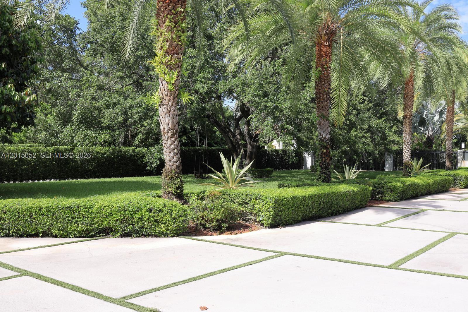 5250 SW 62nd Ave, Miami FL 33155