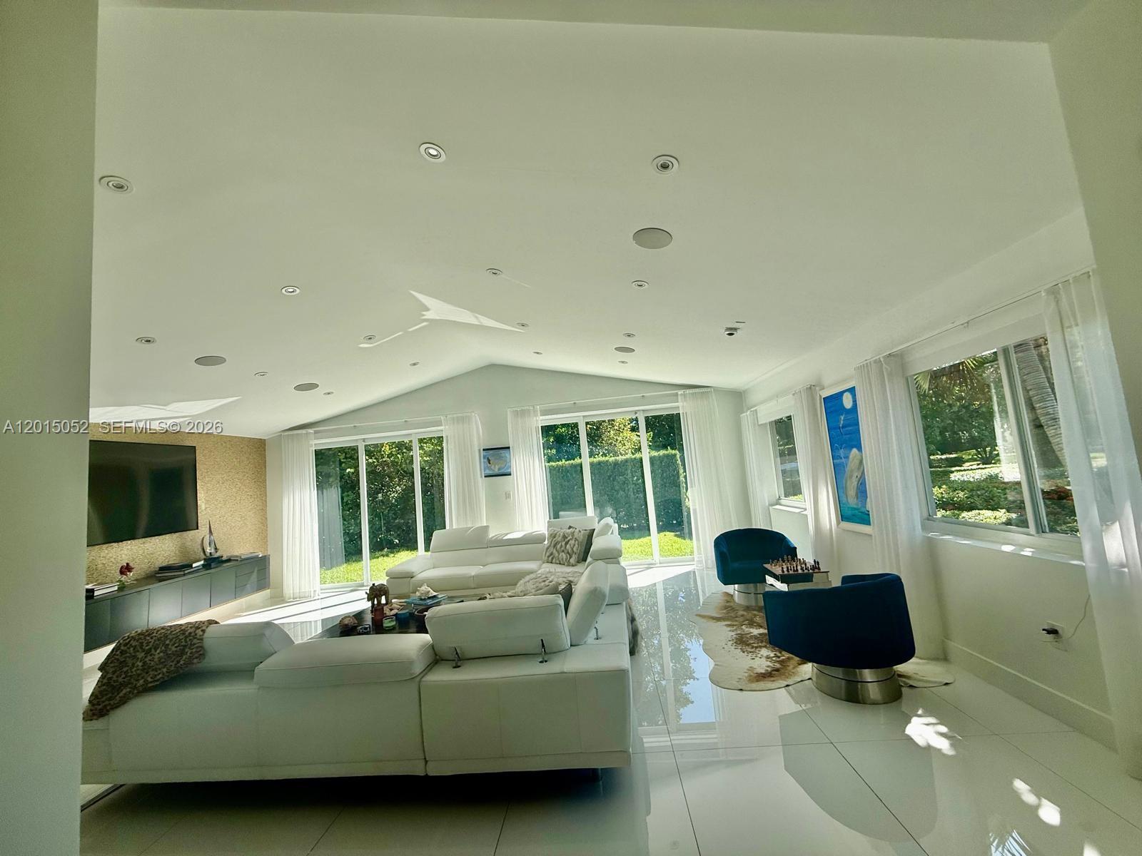 5250 SW 62nd Ave, Miami FL 33155