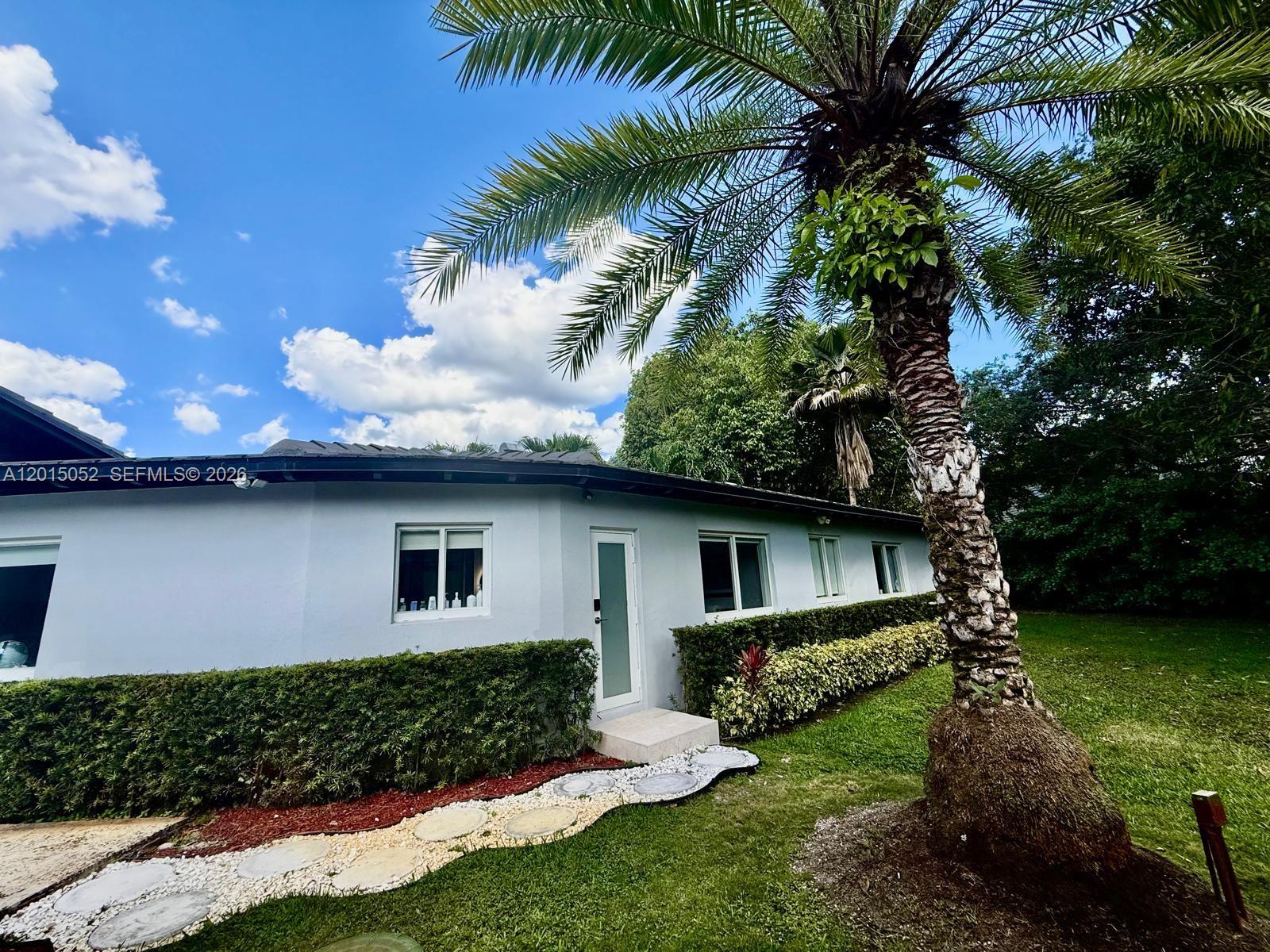 5250 SW 62nd Ave, Miami FL 33155