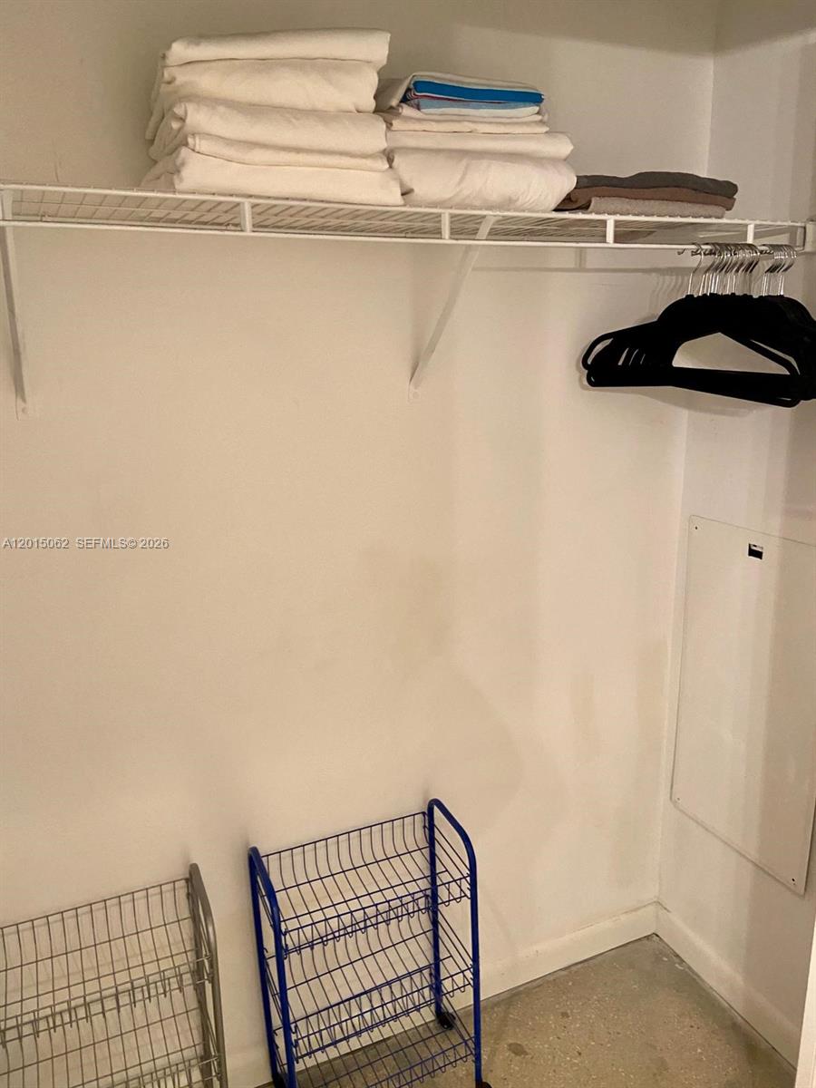 253 NE 2nd St #312, Miami FL 33132