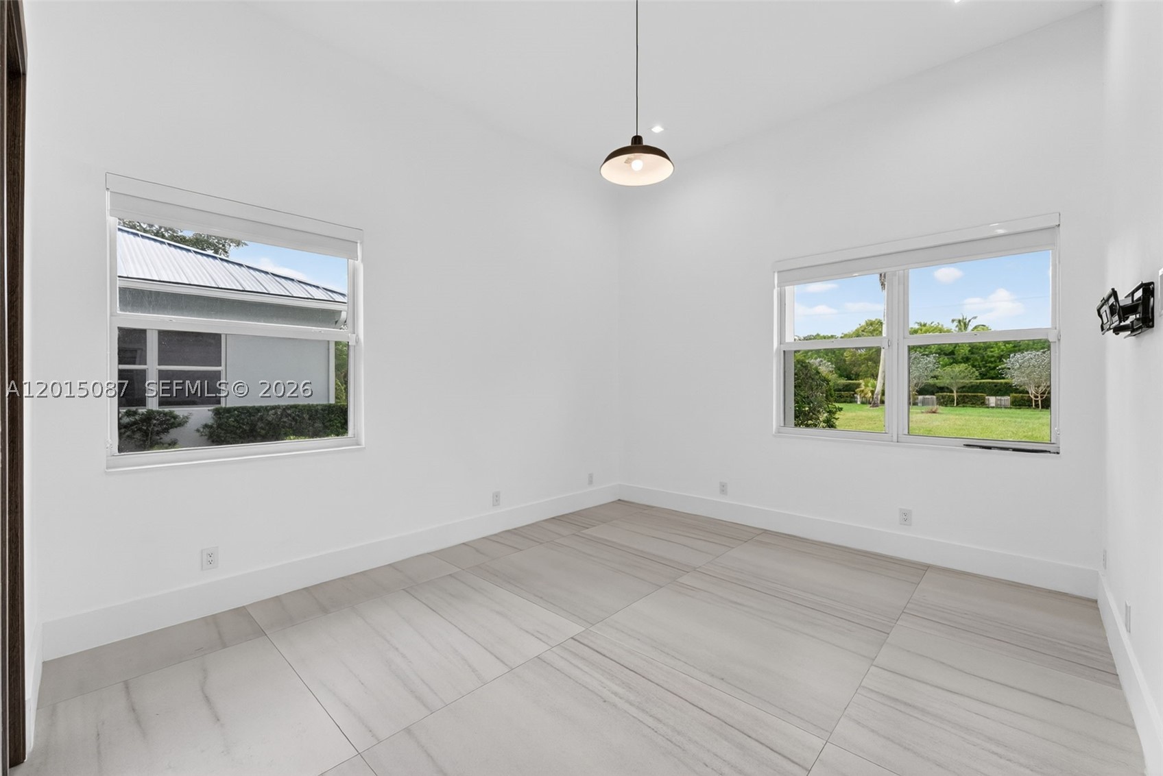 2400 SW 112th Ave, Davie FL 33325