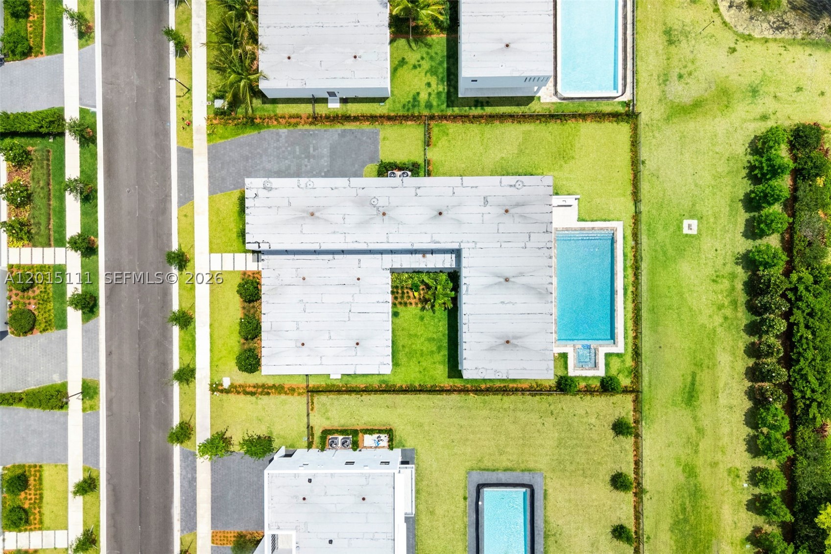 16700 N Botaniko Dr N, Weston FL 33326