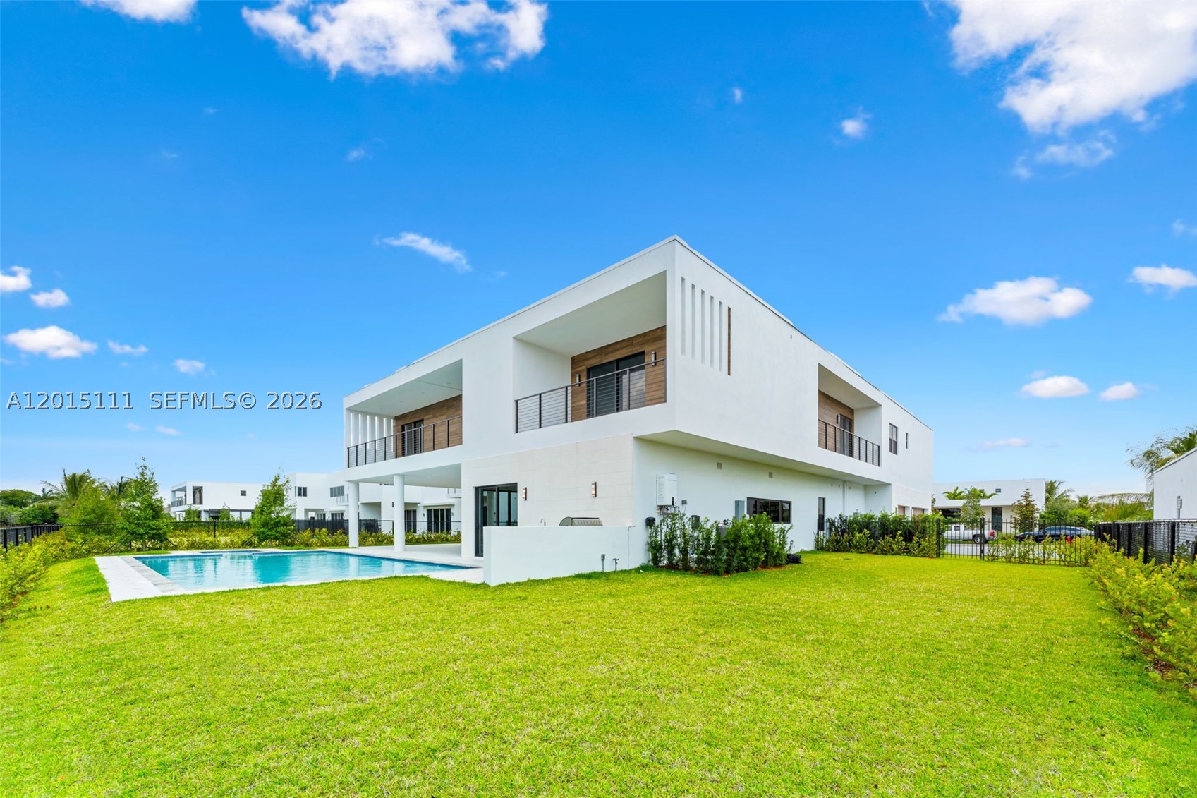 16700 N Botaniko Dr N, Weston FL 33326