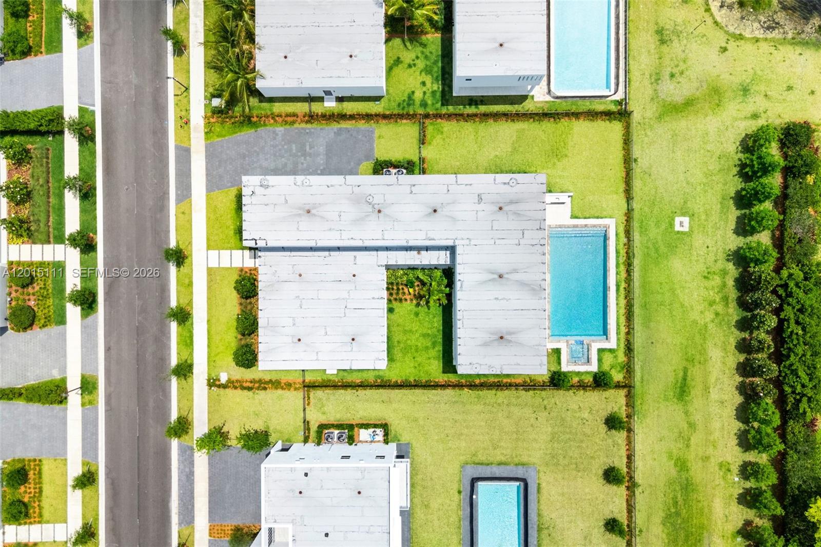 16700 N Botaniko Dr N, Weston FL 33326