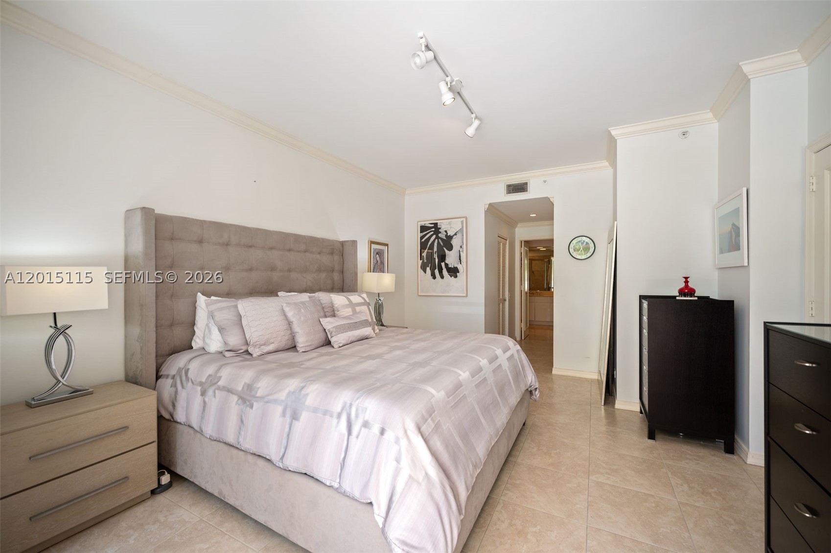 888 Brickell Key Dr #609, Miami FL 33131