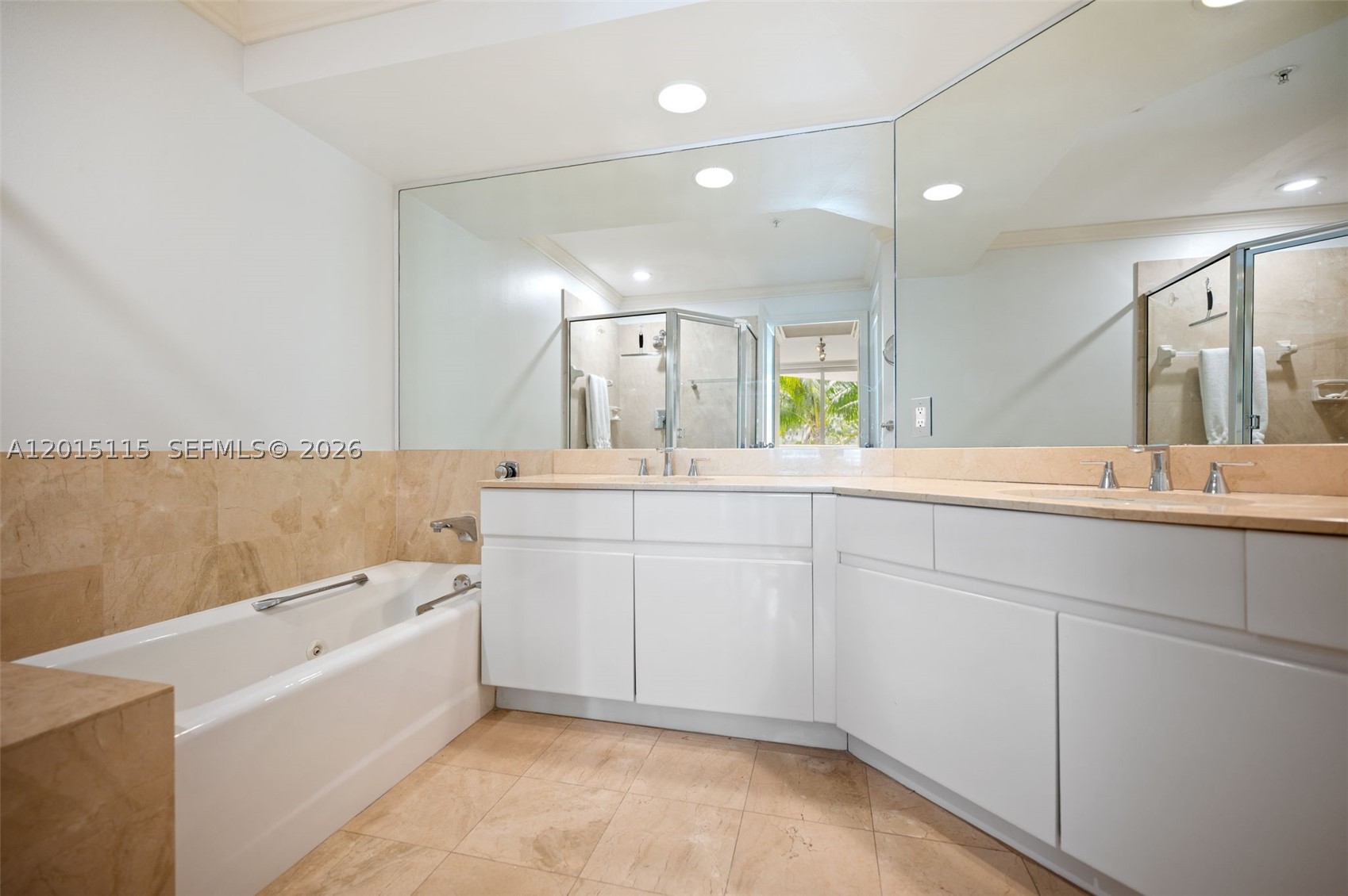 888 Brickell Key Dr #609, Miami FL 33131