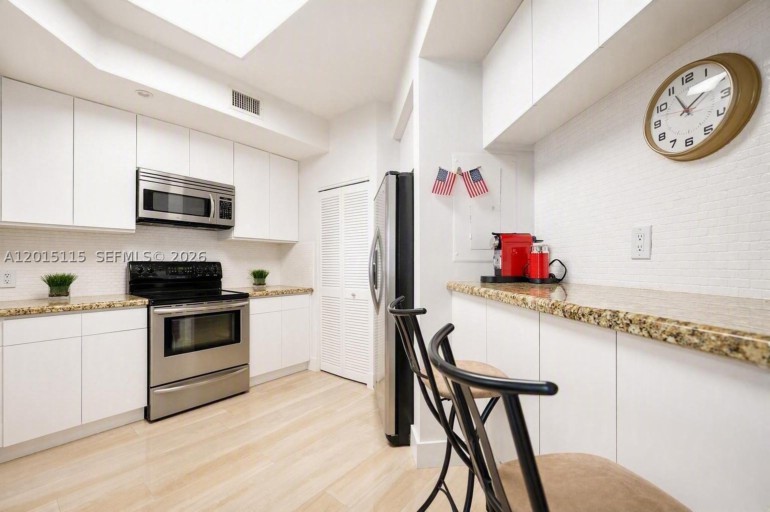 888 Brickell Key Dr #609, Miami FL 33131