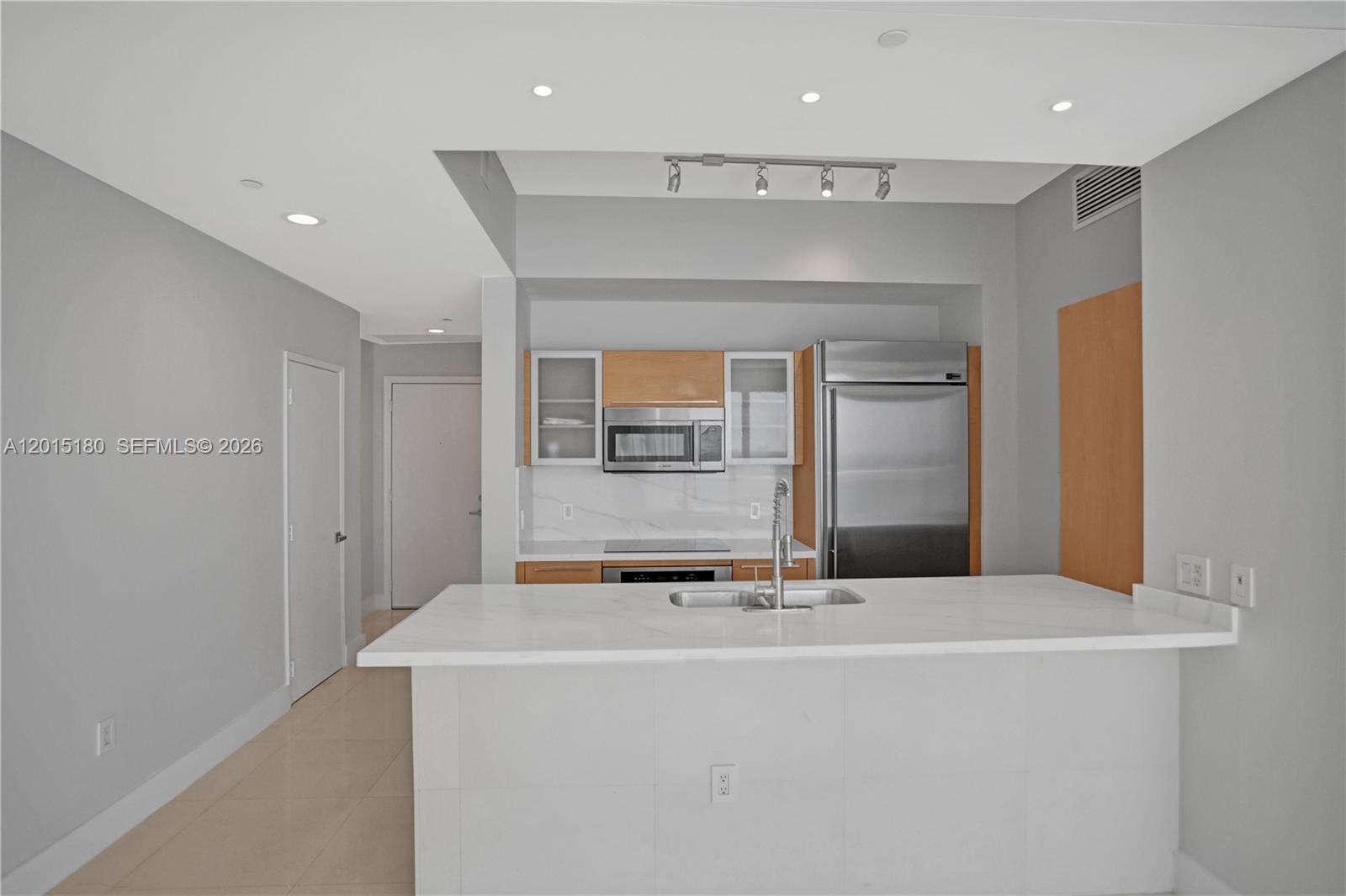 950 Brickell Bay Dr #4610, Miami FL 33131