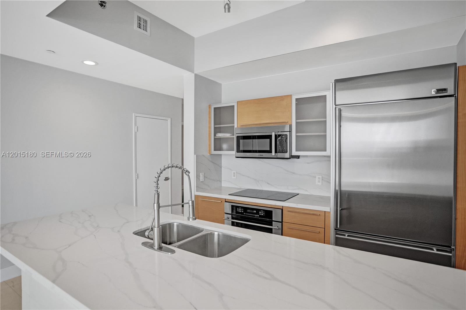 950 Brickell Bay Dr #4610, Miami FL 33131