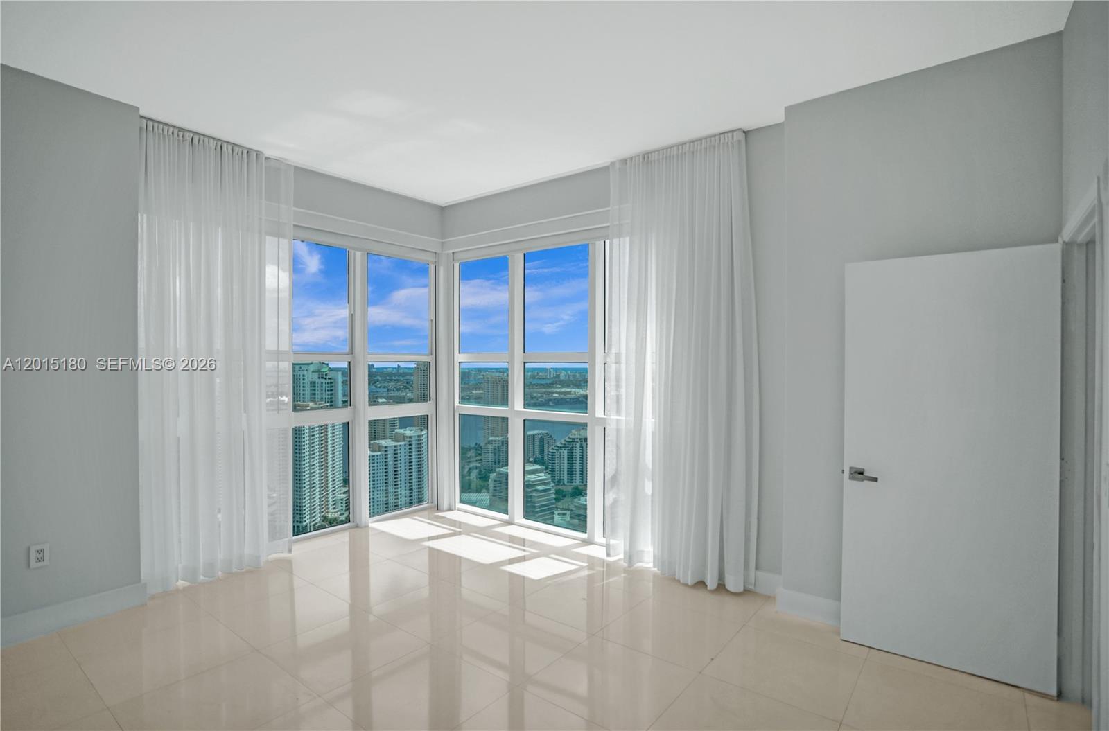 950 Brickell Bay Dr #4610, Miami FL 33131
