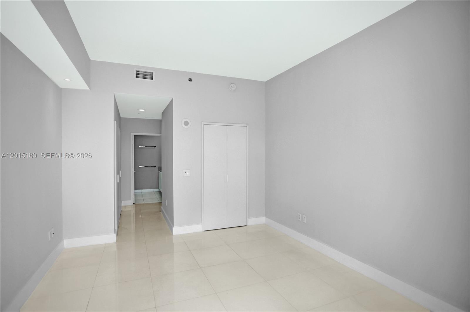 950 Brickell Bay Dr #4610, Miami FL 33131