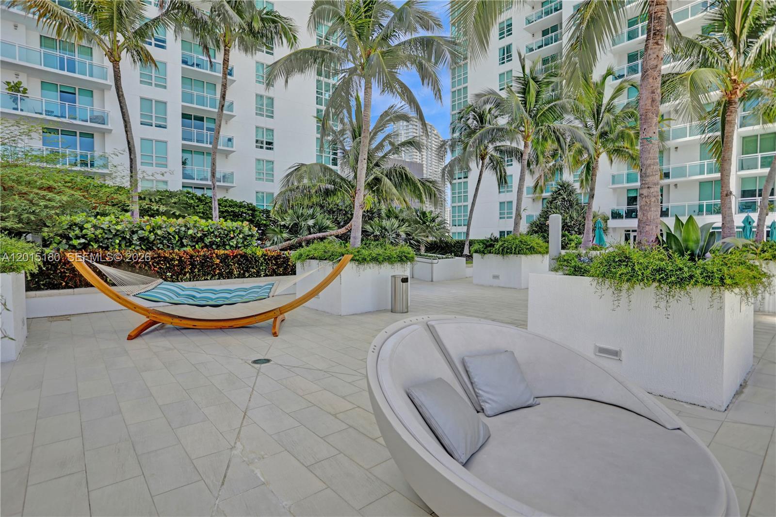 950 Brickell Bay Dr #4610, Miami FL 33131