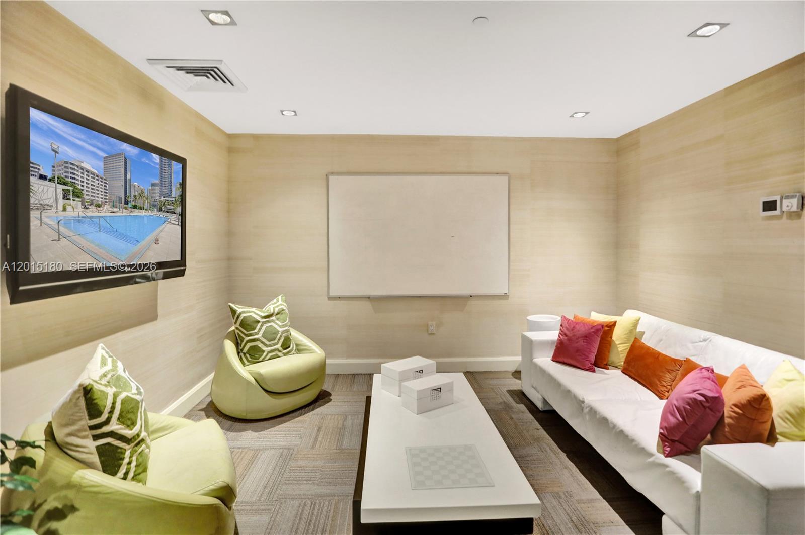 950 Brickell Bay Dr #4610, Miami FL 33131