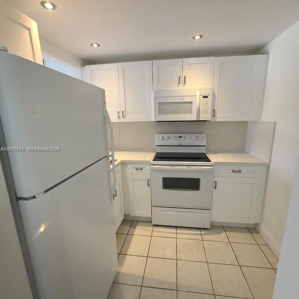 2500 SW 6th St #303, Miami FL 33135