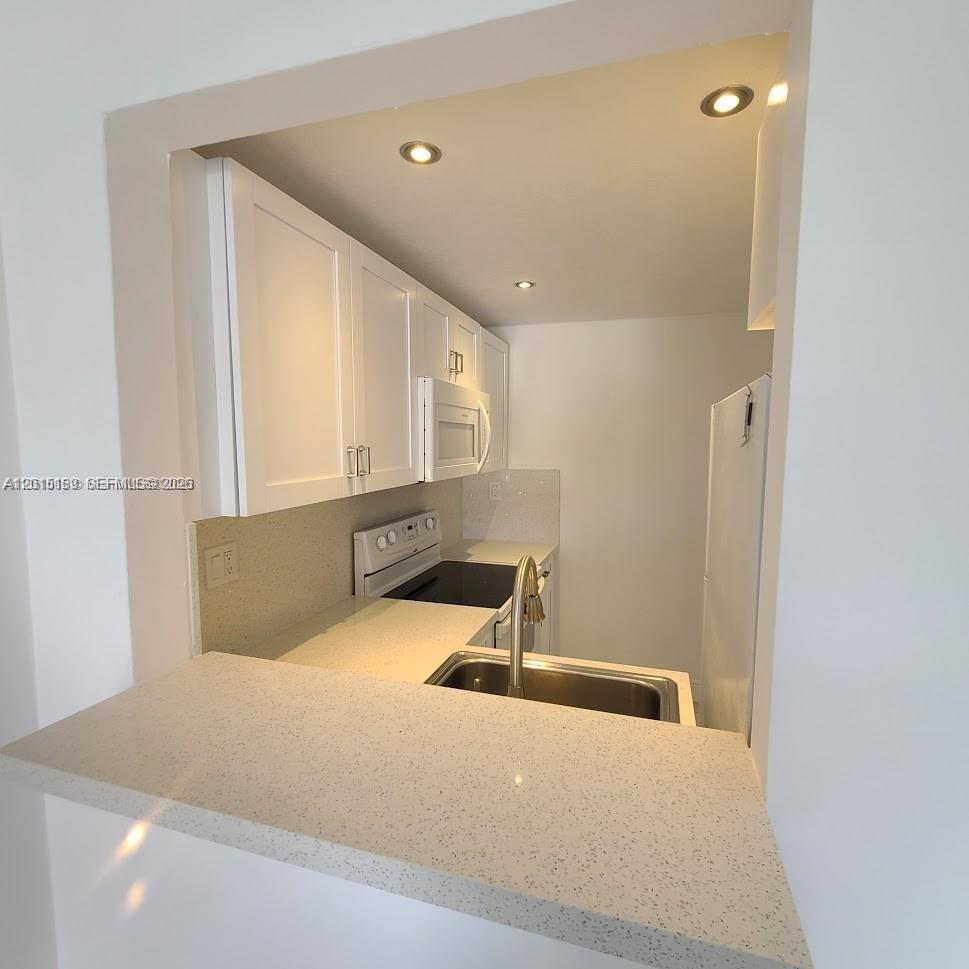 2500 SW 6th St #303, Miami FL 33135