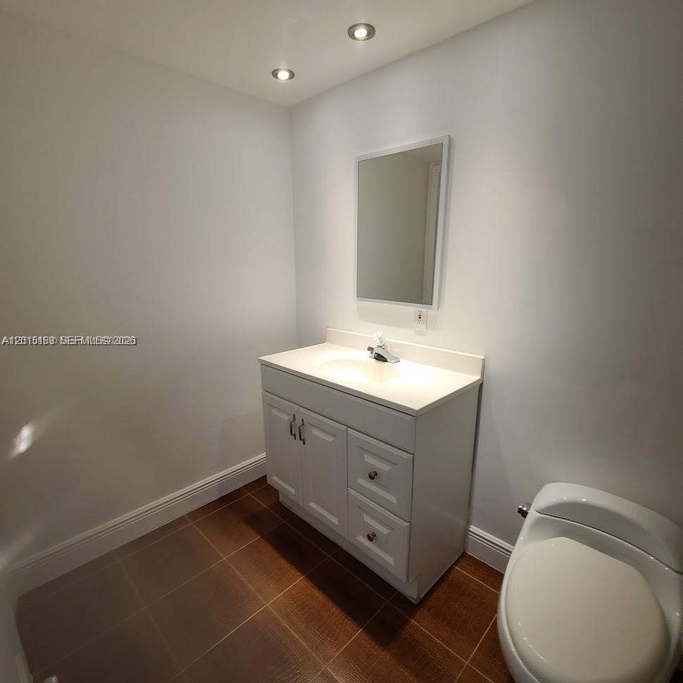 2500 SW 6th St #303, Miami FL 33135