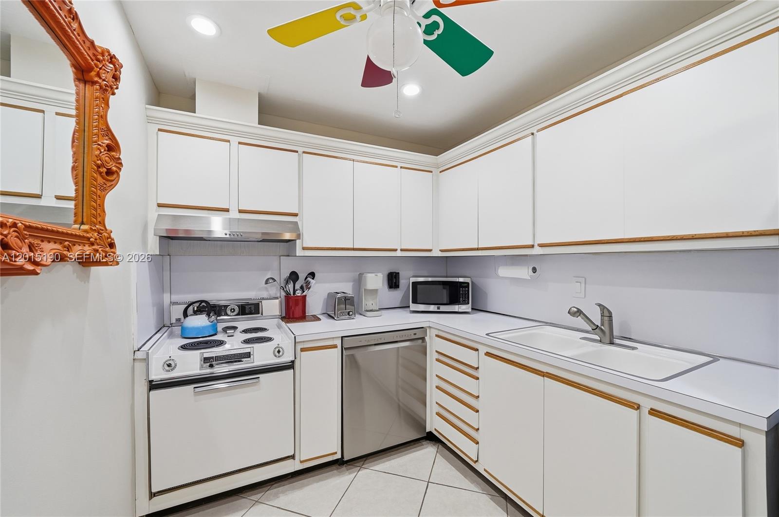 6273 Bay Club Dr #2, Fort Lauderdale FL 33308