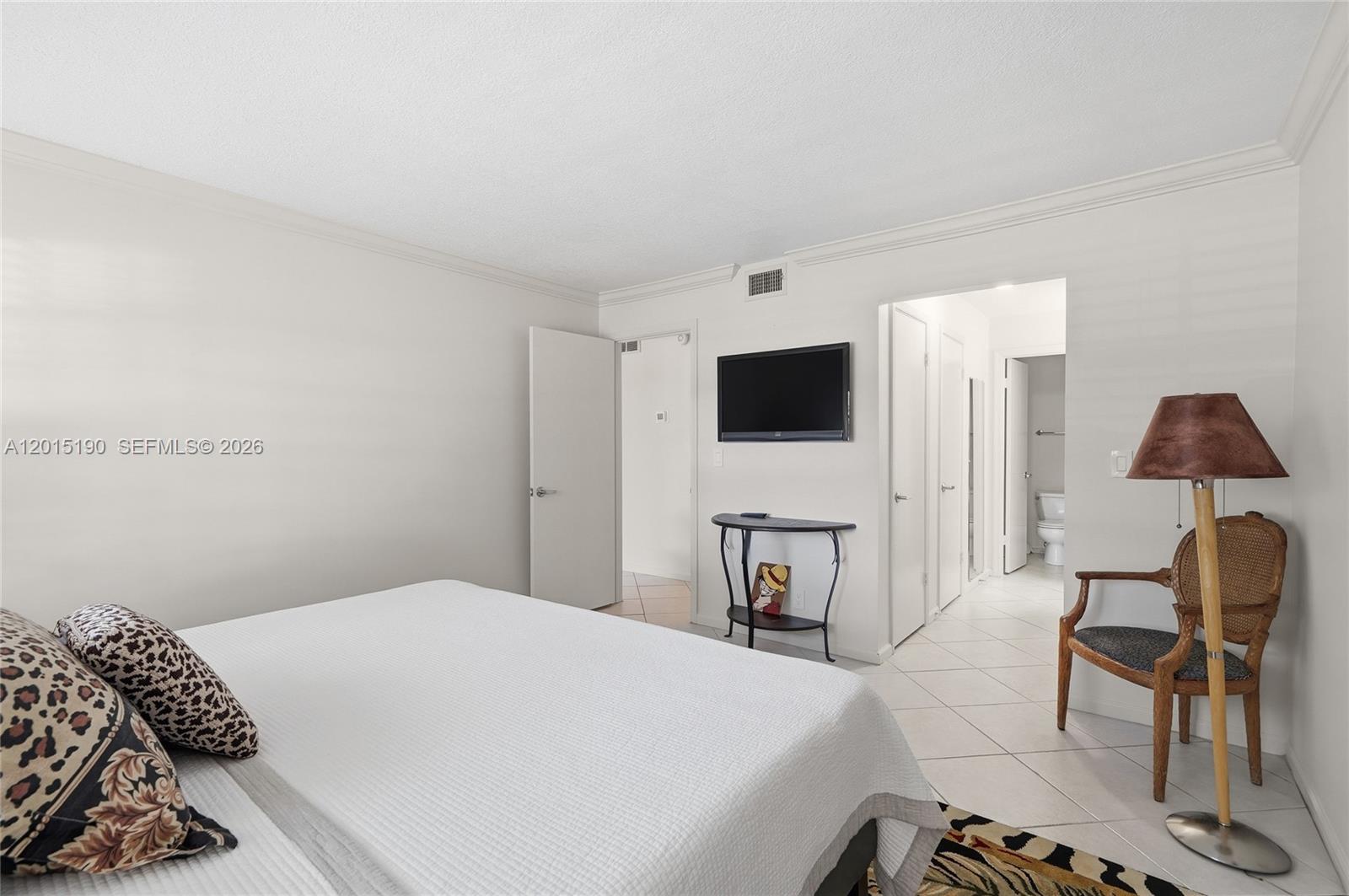 6273 Bay Club Dr #2, Fort Lauderdale FL 33308