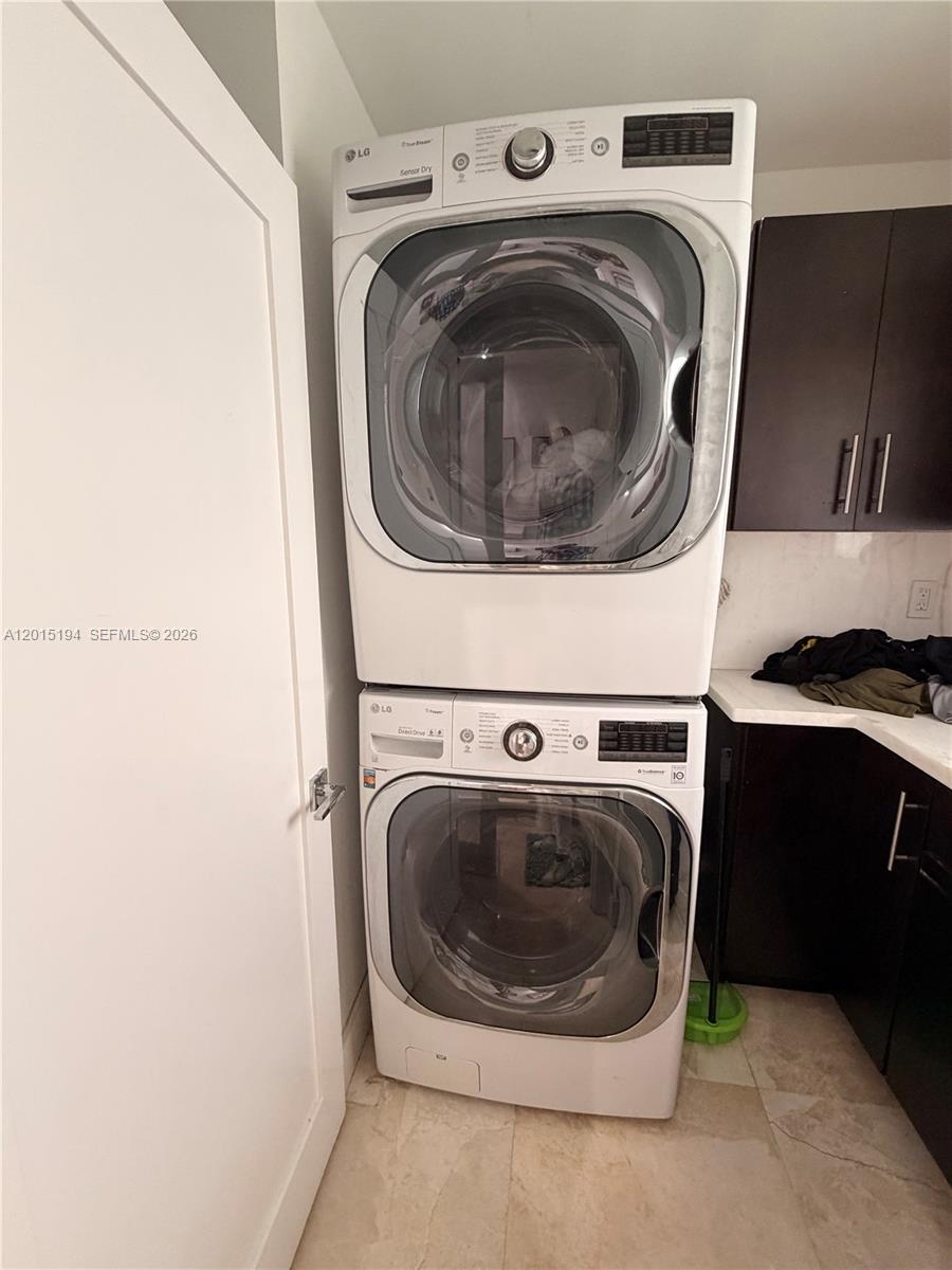 11445 N Bayshore Dr, North Miami FL 33181
