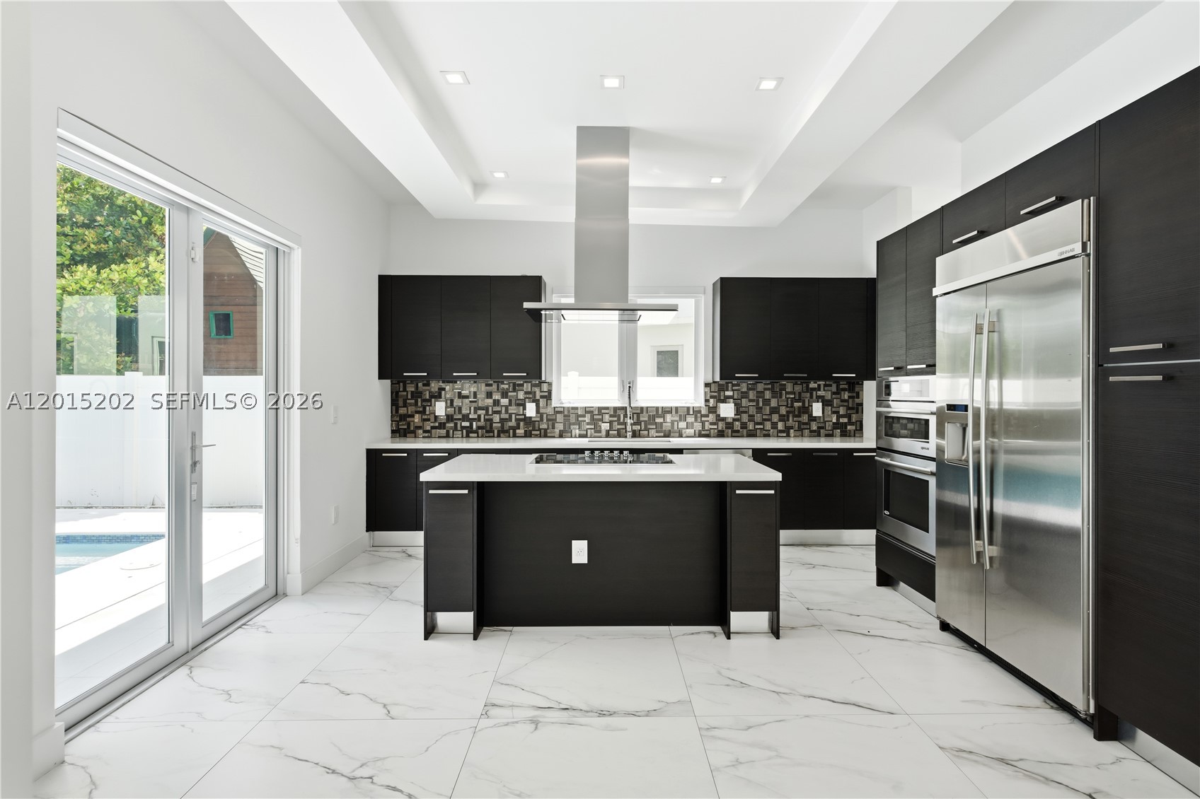 8221 NW 34th Dr, Doral FL 33122