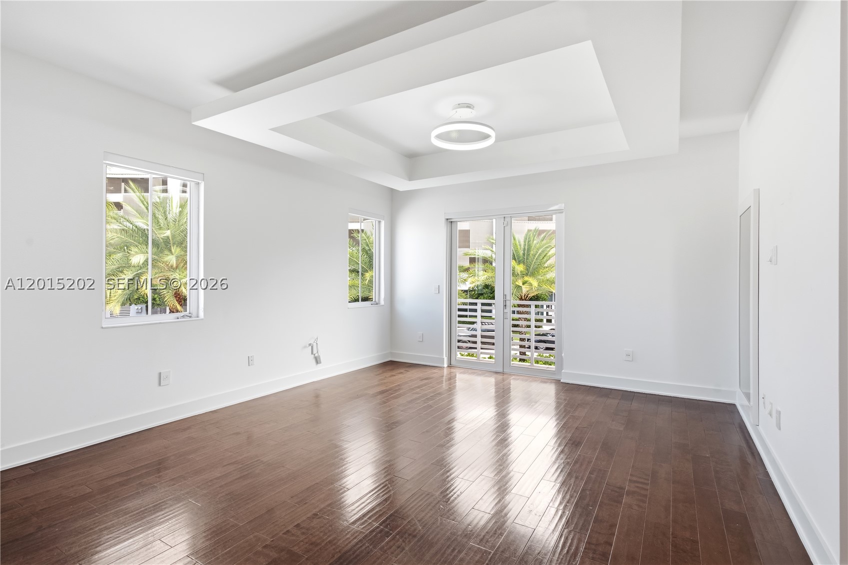 8221 NW 34th Dr, Doral FL 33122