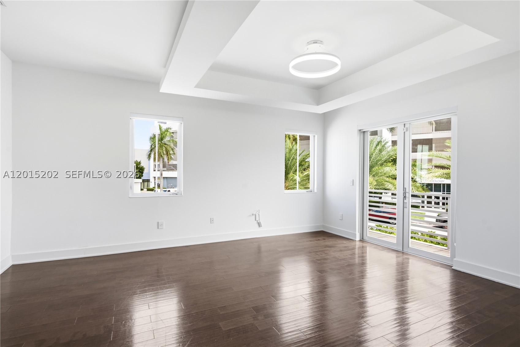 8221 NW 34th Dr, Doral FL 33122