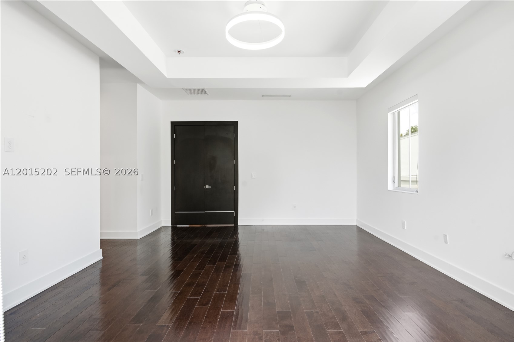 8221 NW 34th Dr, Doral FL 33122