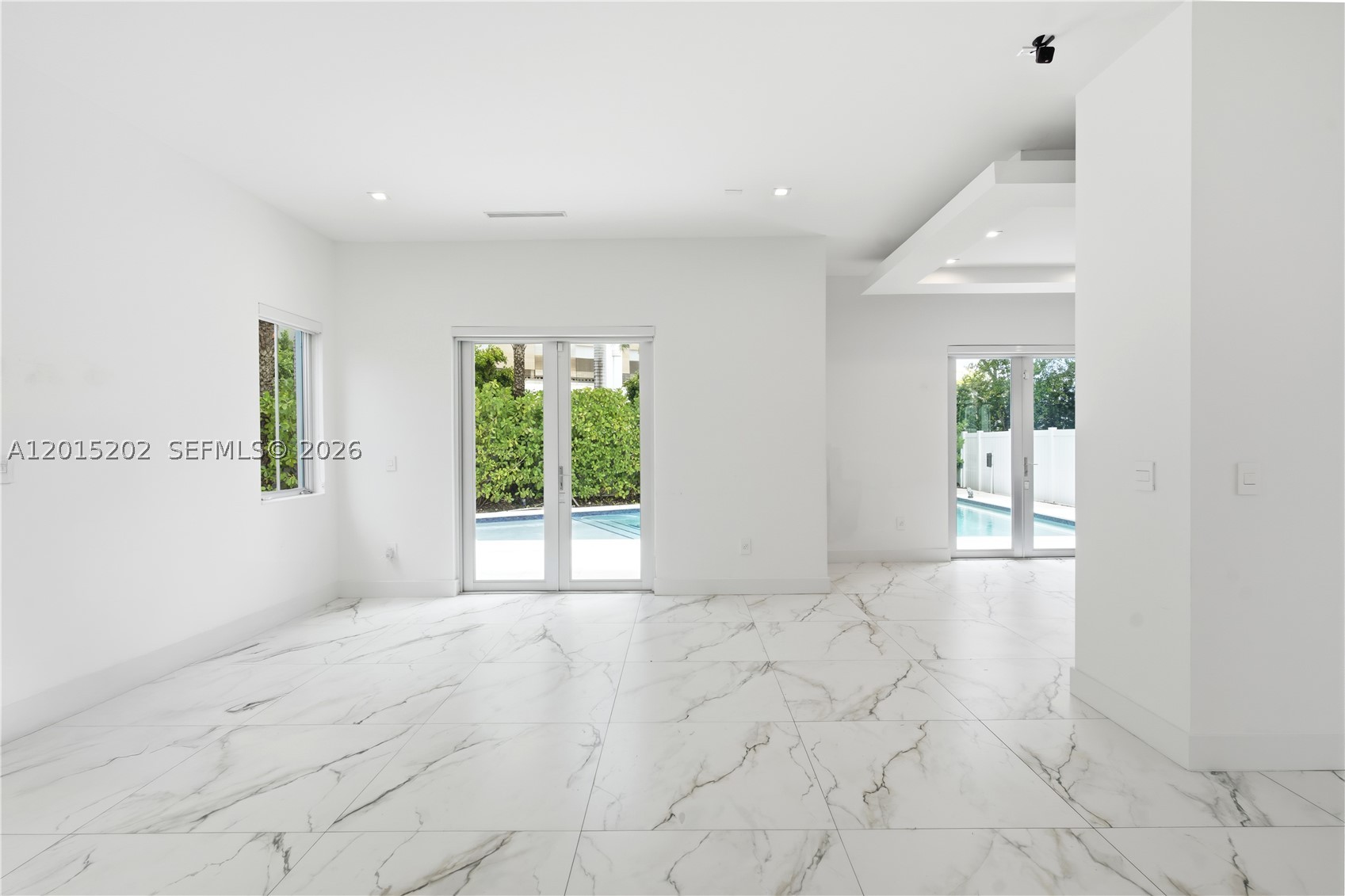 8221 NW 34th Dr, Doral FL 33122