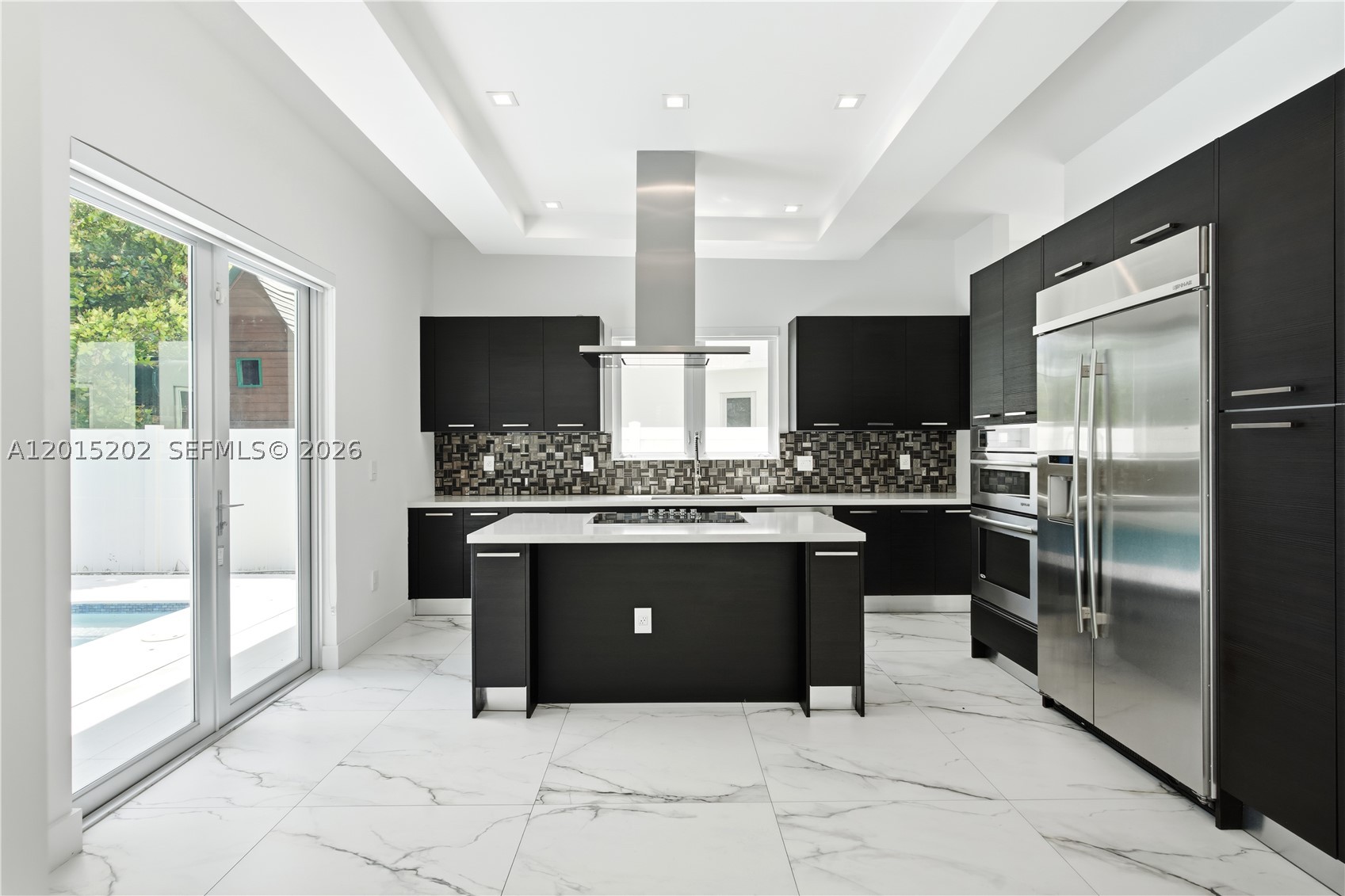 8221 NW 34th Dr, Doral FL 33122