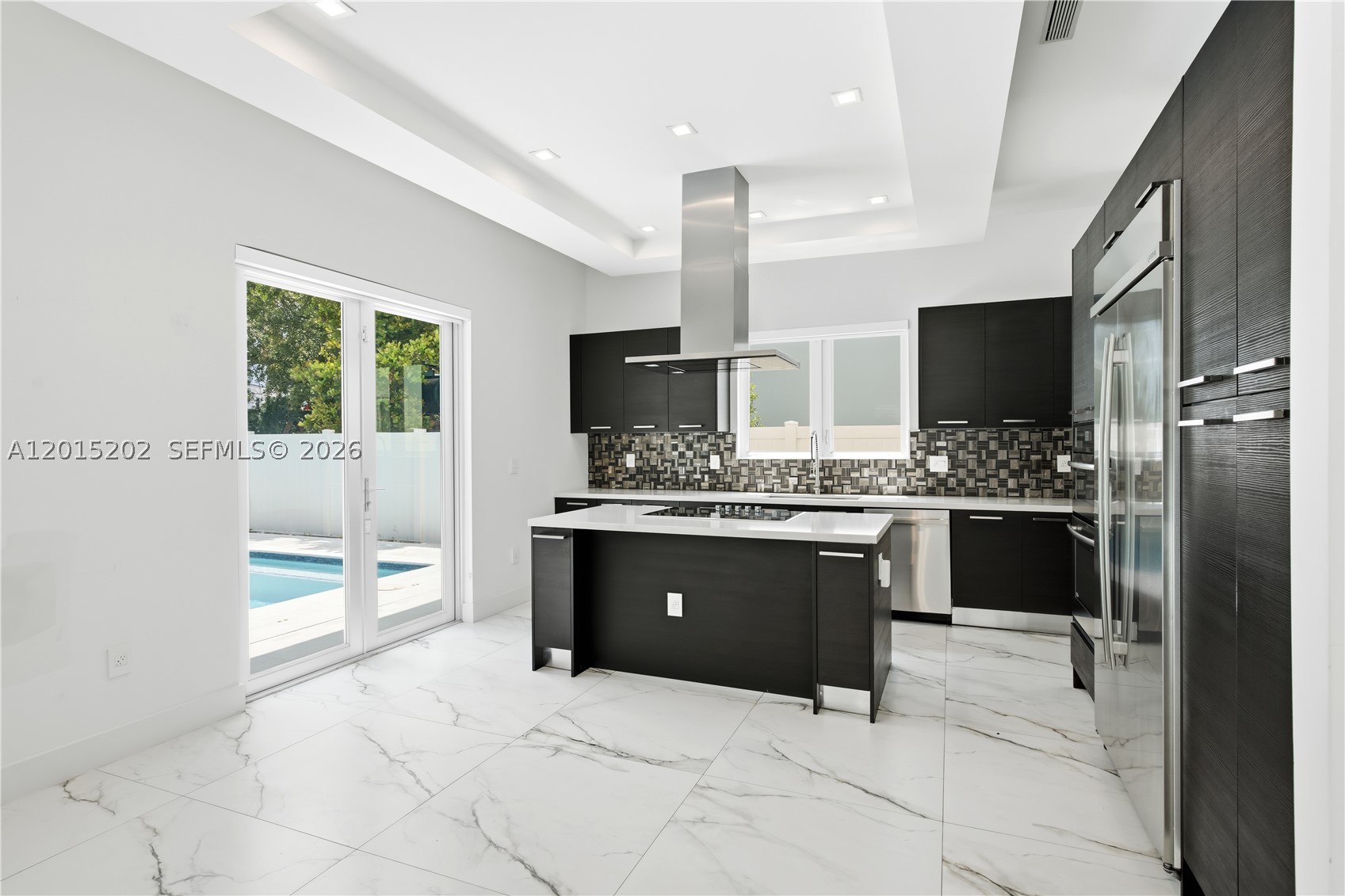 8221 NW 34th Dr, Doral FL 33122