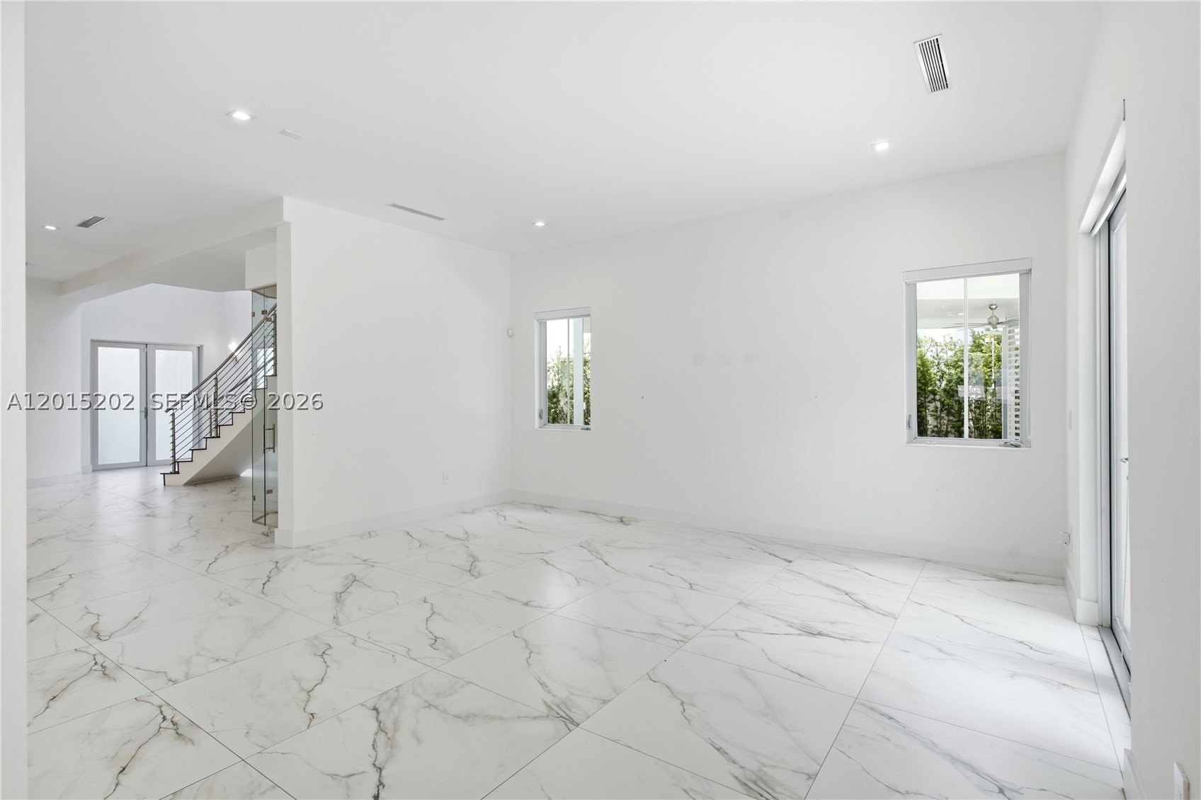 8221 NW 34th Dr, Doral FL 33122