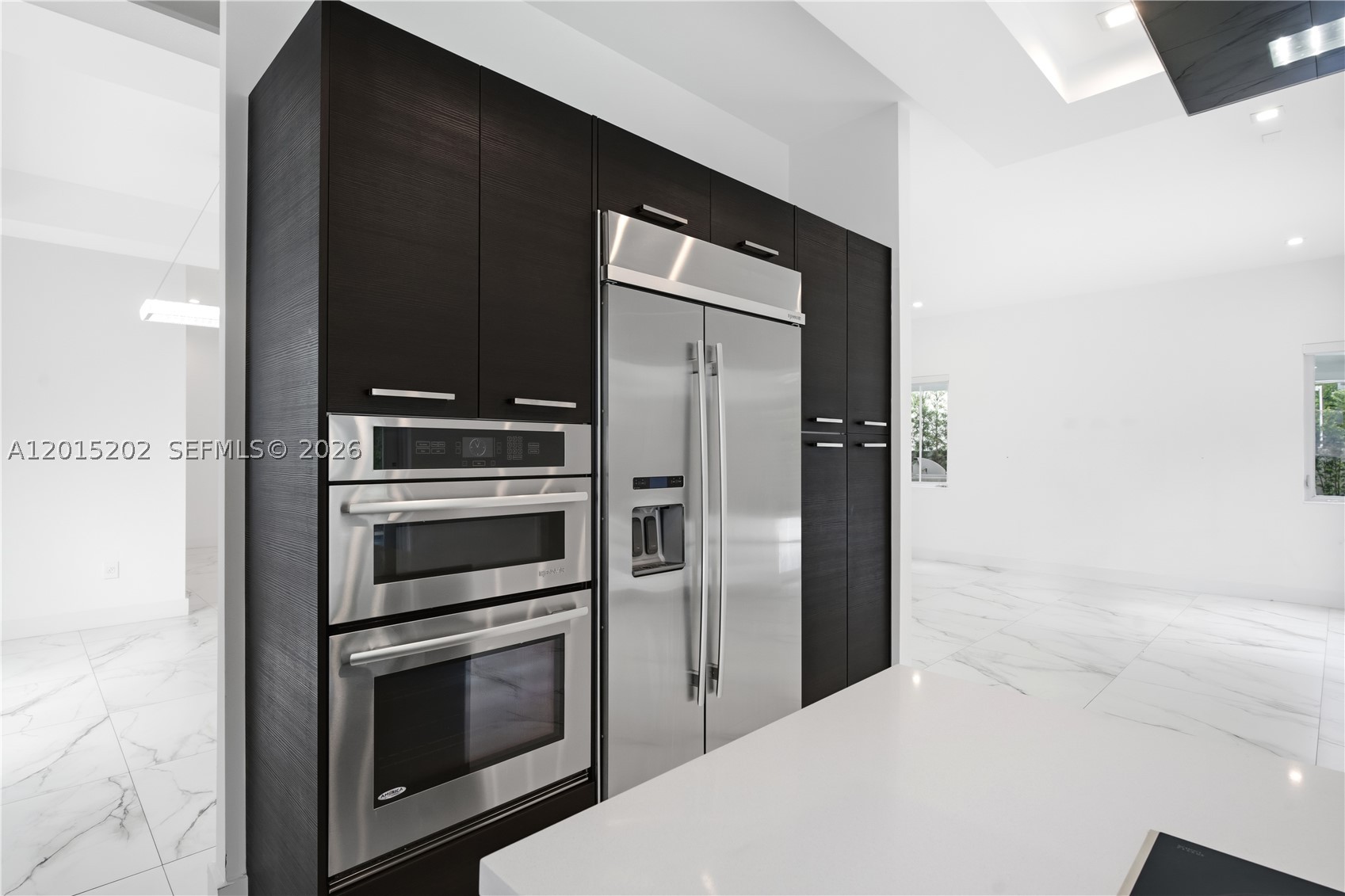 8221 NW 34th Dr, Doral FL 33122