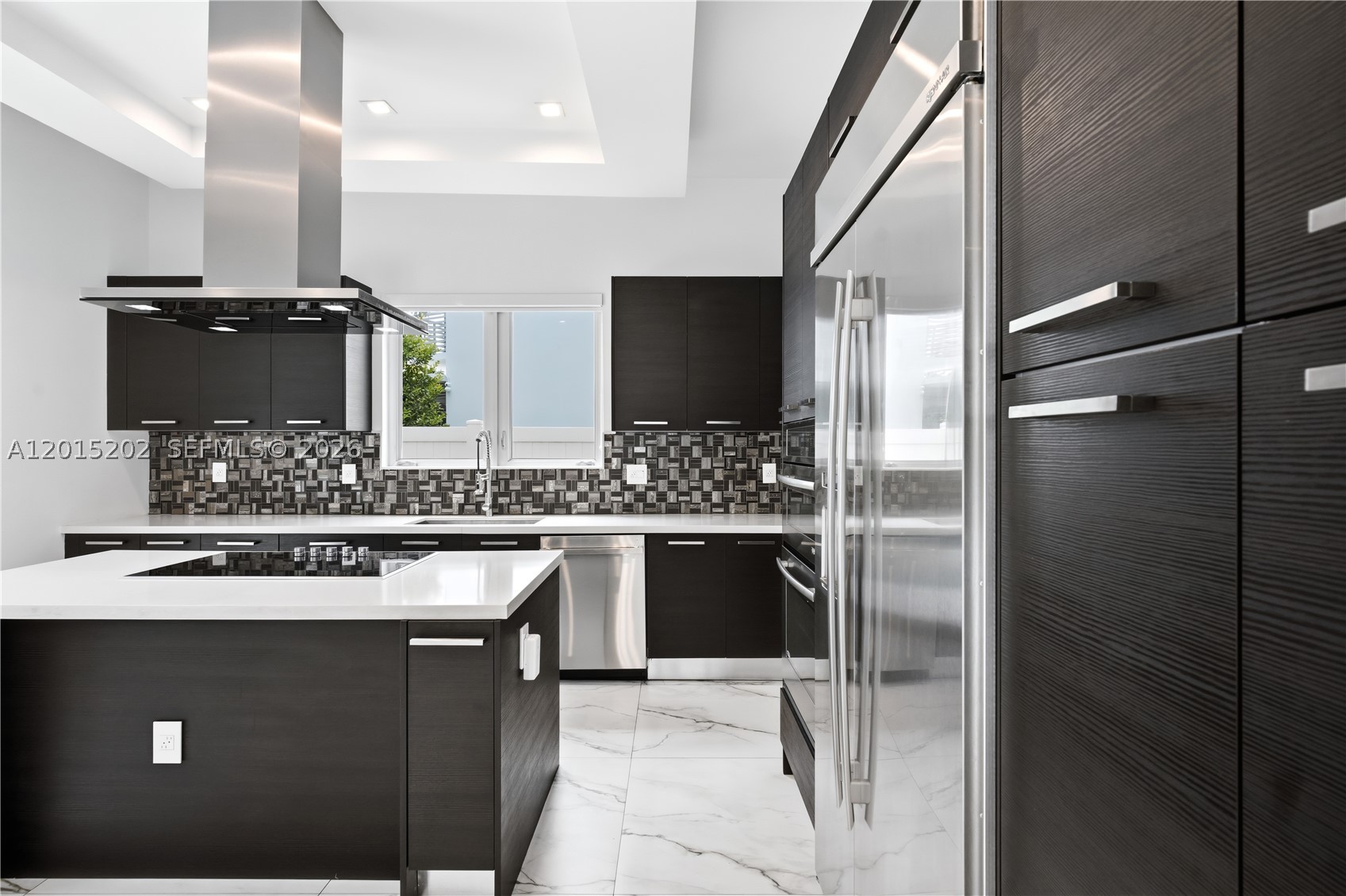 8221 NW 34th Dr, Doral FL 33122