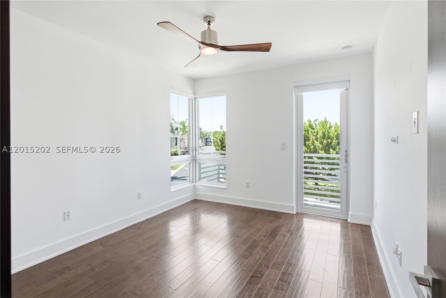 8221 NW 34th Dr, Doral FL 33122