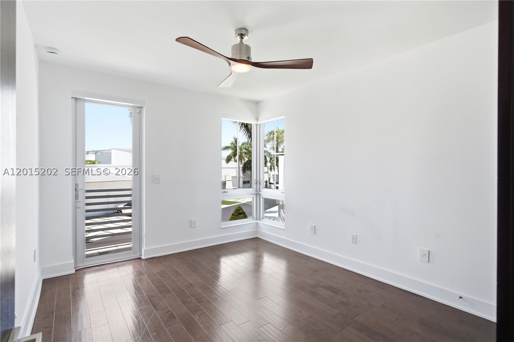 8221 NW 34th Dr, Doral FL 33122