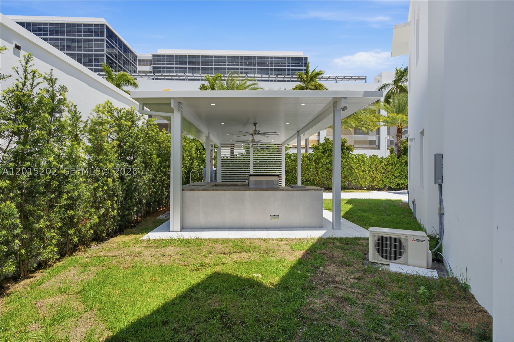 8221 NW 34th Dr, Doral FL 33122