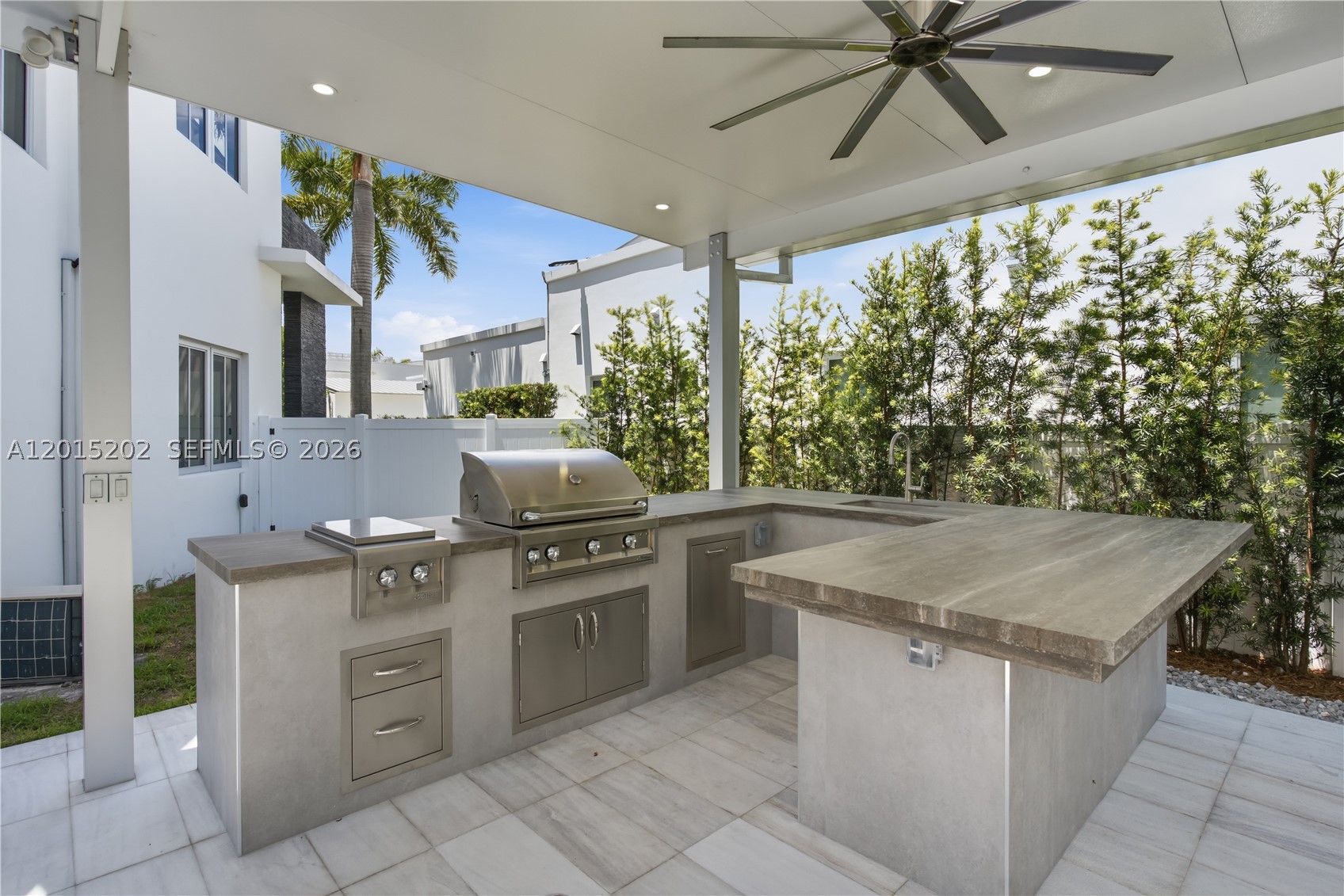 8221 NW 34th Dr, Doral FL 33122