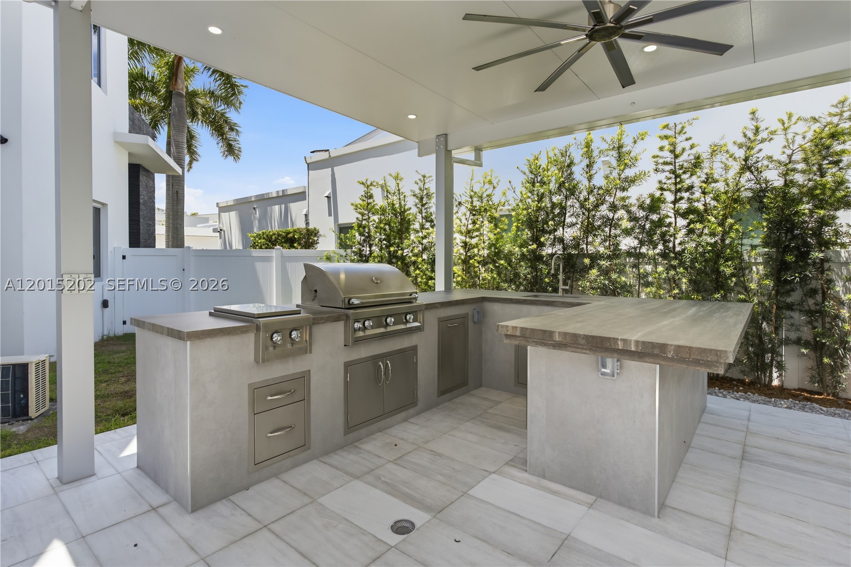 8221 NW 34th Dr, Doral FL 33122