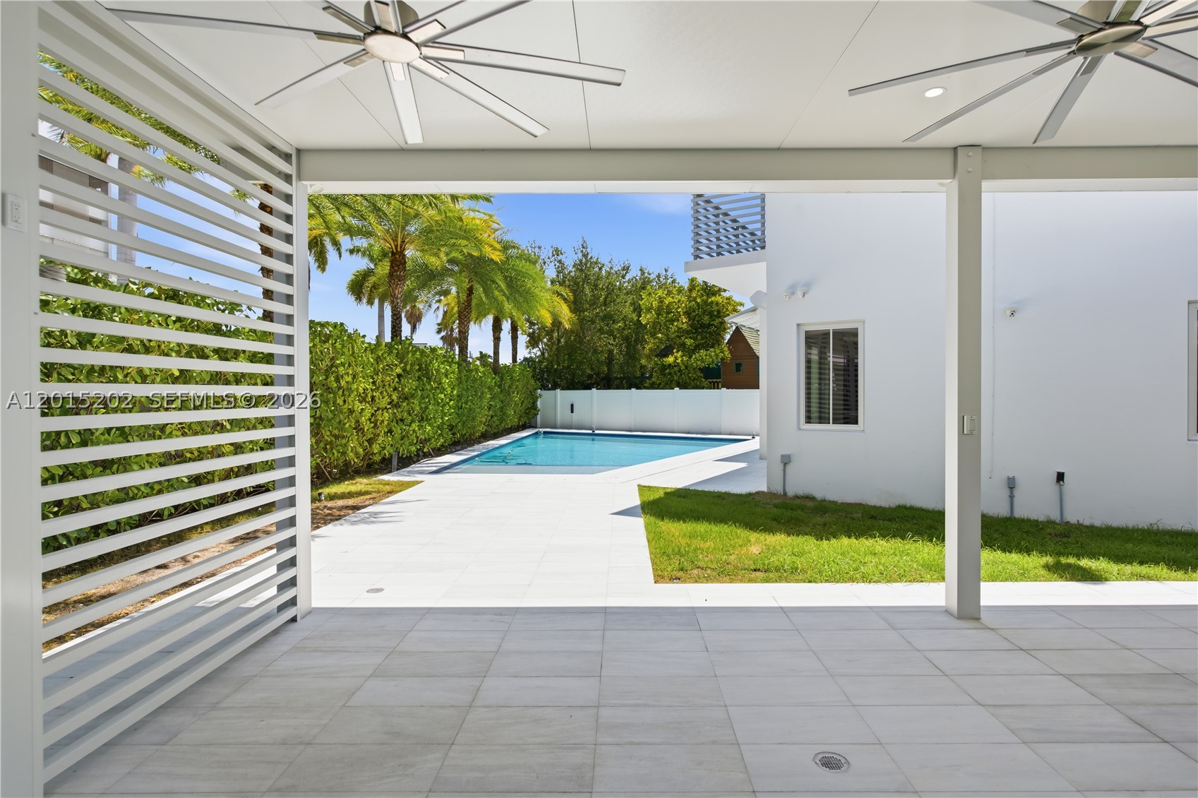 8221 NW 34th Dr, Doral FL 33122
