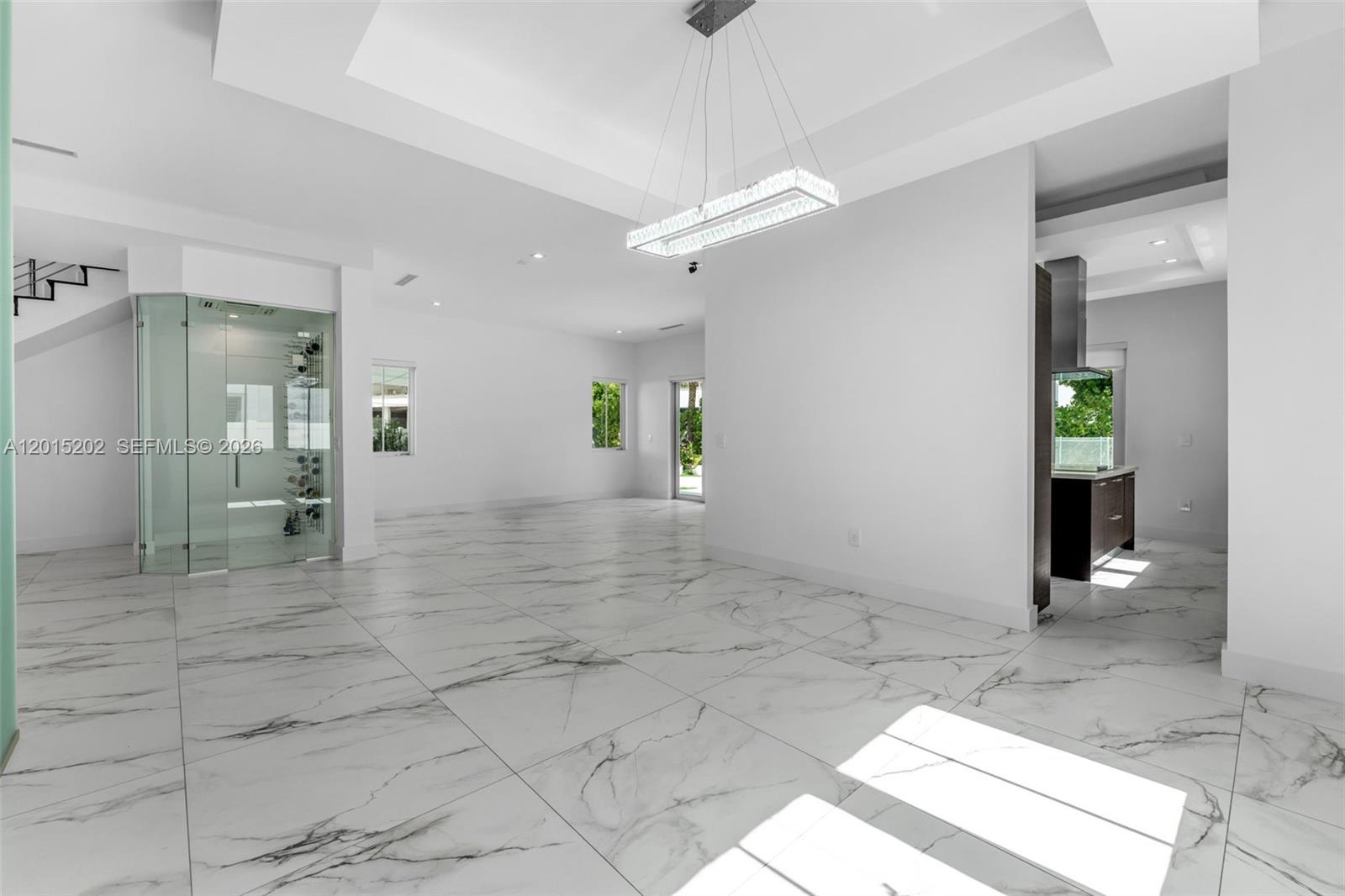 8221 NW 34th Dr, Doral FL 33122