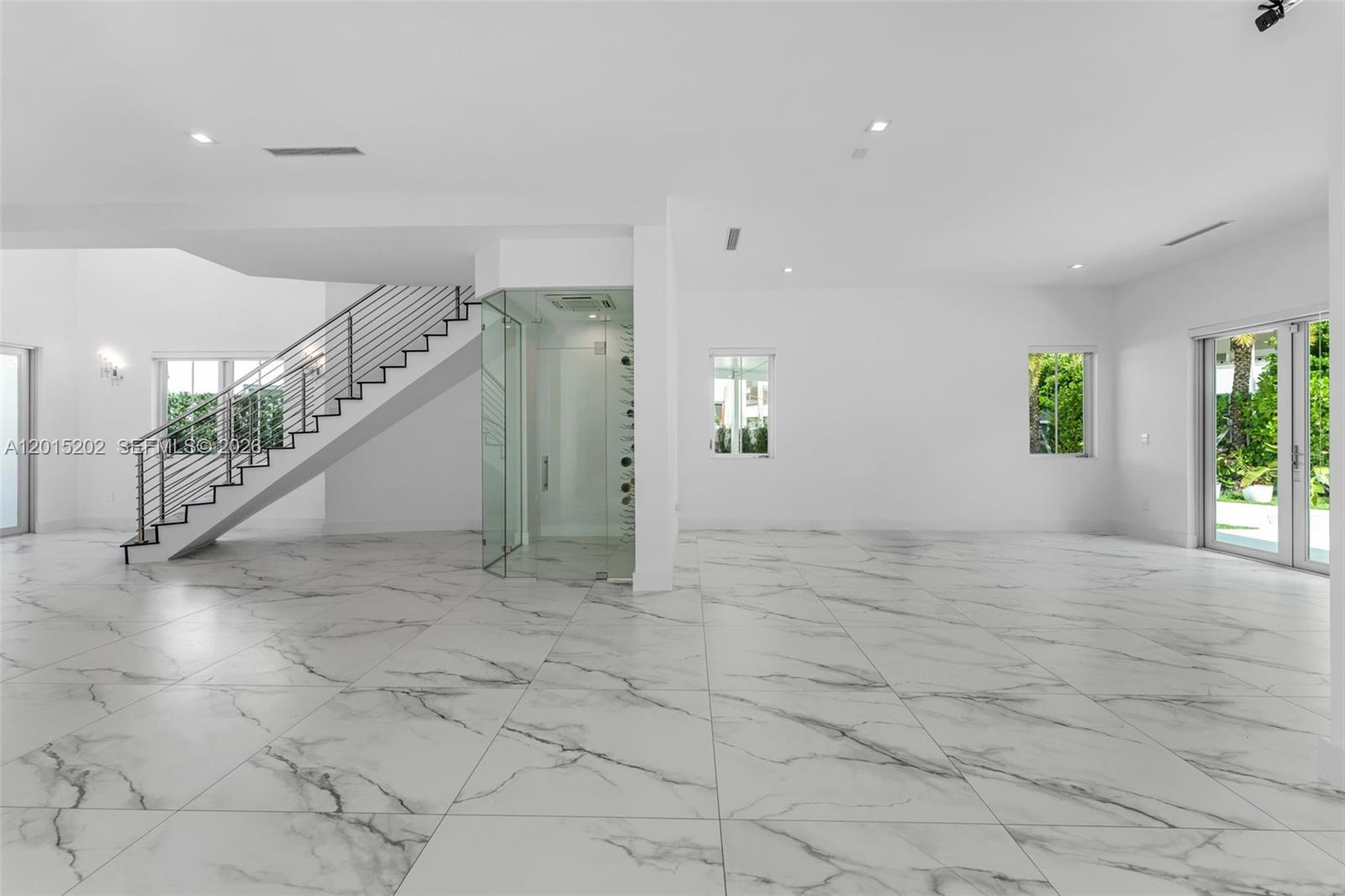 8221 NW 34th Dr, Doral FL 33122