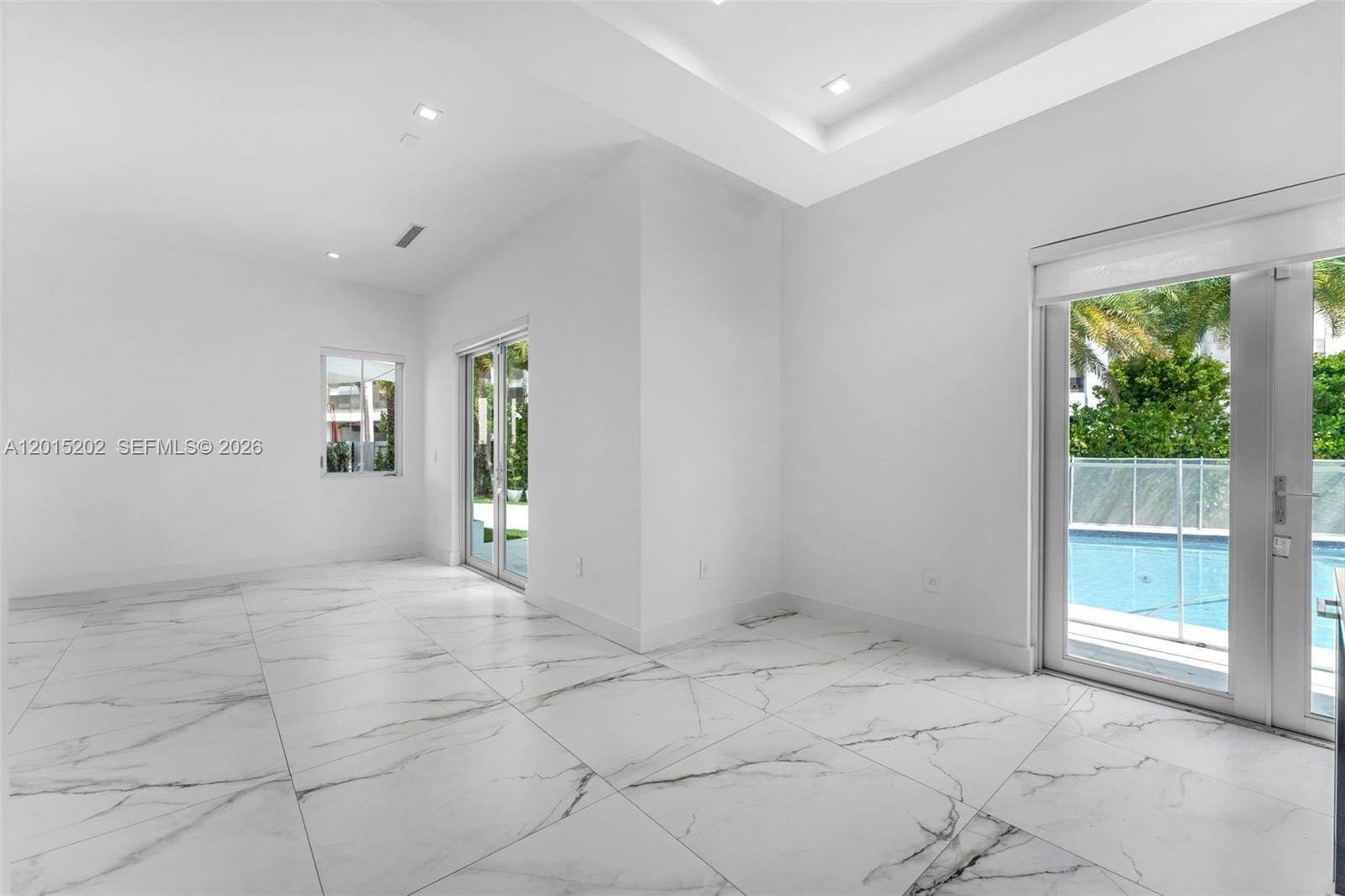 8221 NW 34th Dr, Doral FL 33122
