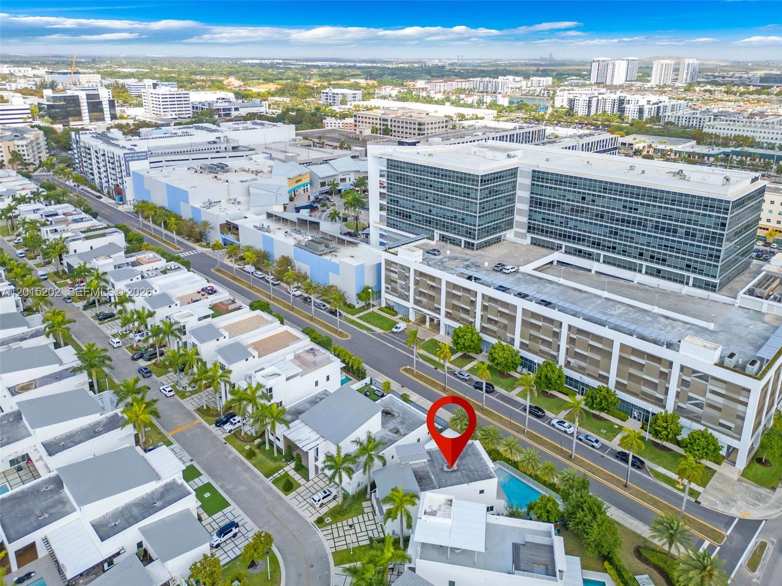 8221 NW 34th Dr, Doral FL 33122