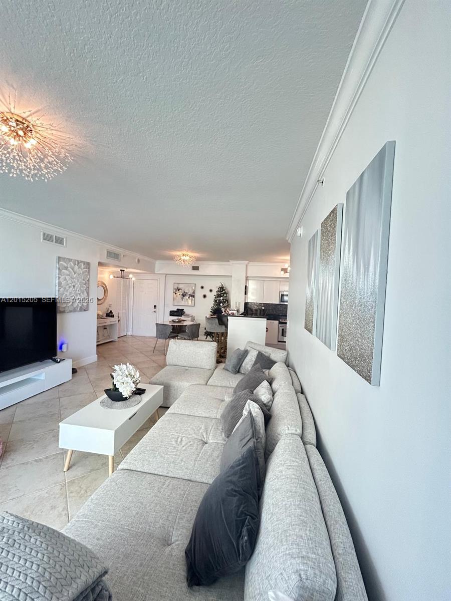 625 Casa Loma Blvd #1009, Boynton Beach FL 33435