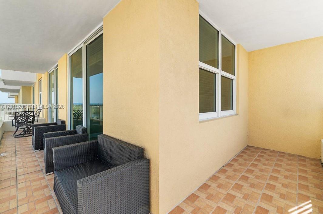 625 Casa Loma Blvd #1009, Boynton Beach FL 33435