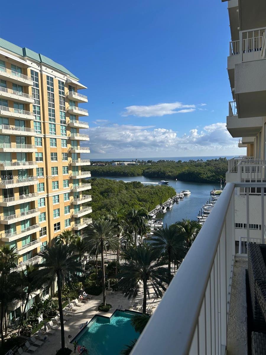 625 Casa Loma Blvd #1009, Boynton Beach FL 33435