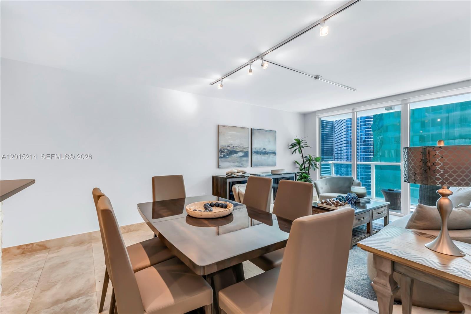 31 SE 5th St #3010, Miami FL 33131