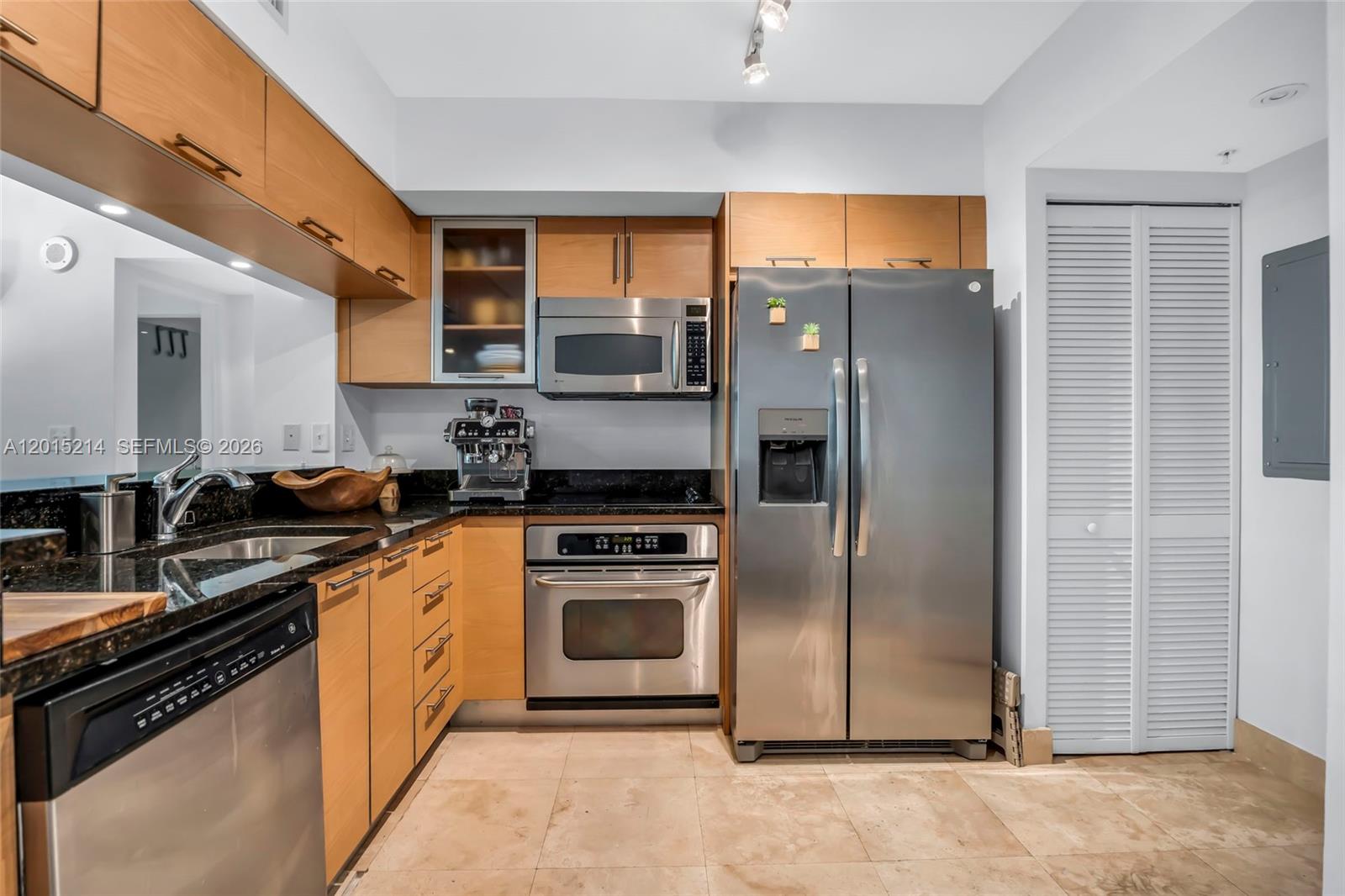 31 SE 5th St #3010, Miami FL 33131